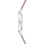 Seitenansicht der schmalen silbernen Tamaris Armbanduhr - The Flower by Tamaris, mit einem rosa Lederband mit zartem Blumendruck vor weißem Hintergrund.