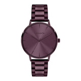 Eine minimalistische burgunderfarbene Tamaris Armbanduhr - Everyday Hero mit Edelstahlarmband und schlichten Stundenmarkierungen, von vorne betrachtet, die ihren klassischen Stil zeigt.